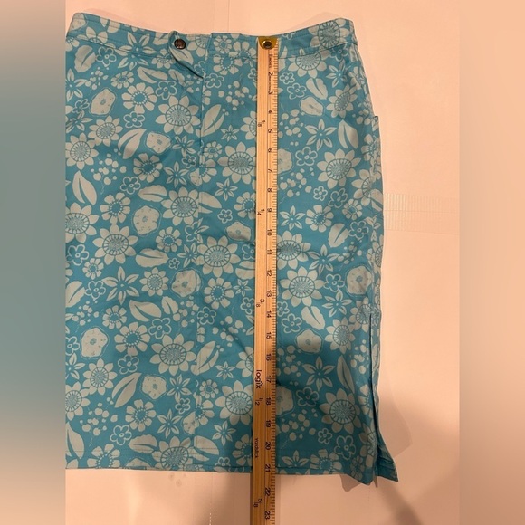 Columbia Golf Skirt Women’s 6 Floral Blue Knee Length Snap Button - Picture 9 of 10